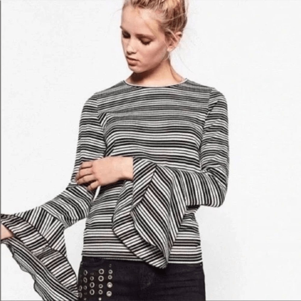 Zara 90’s Style Sleeve Black & White Striped Bell Sleeve Top